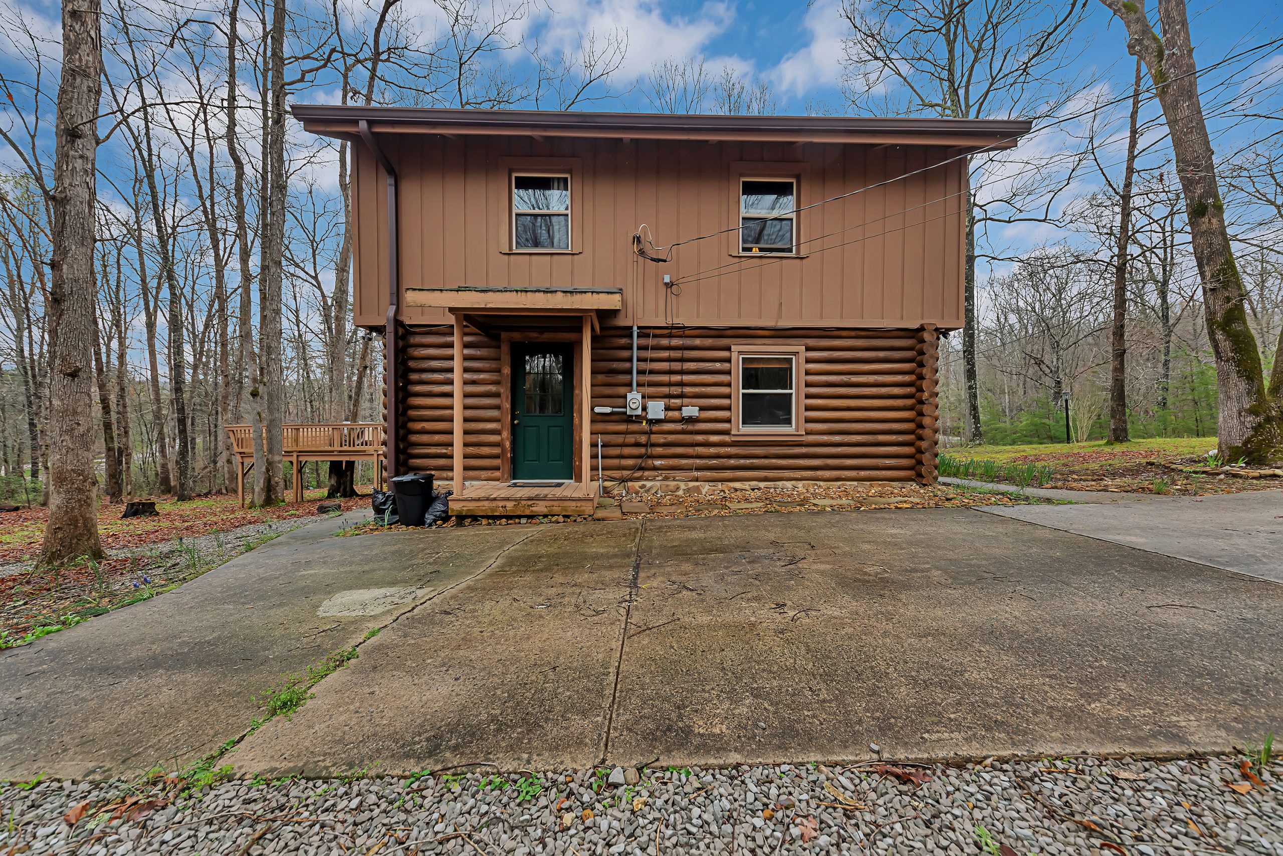 195 Lakeshire Drive - Photo 3