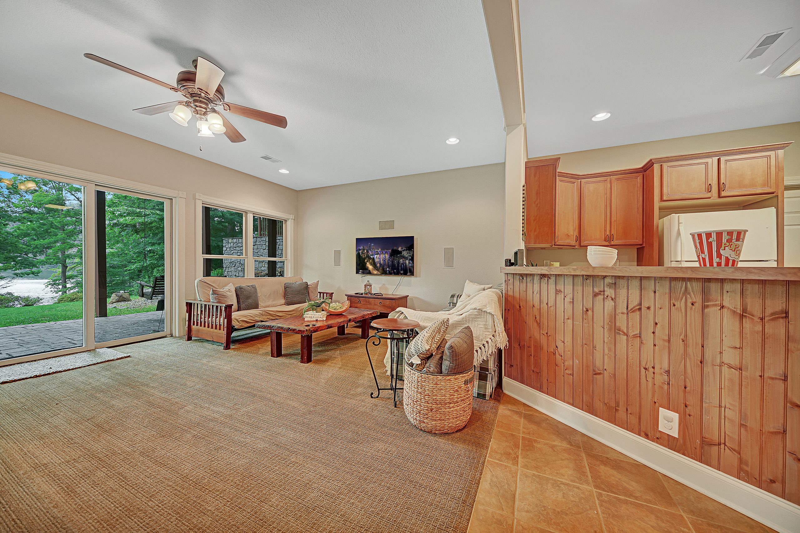 1041 North Shorewood Lane - Photo 15