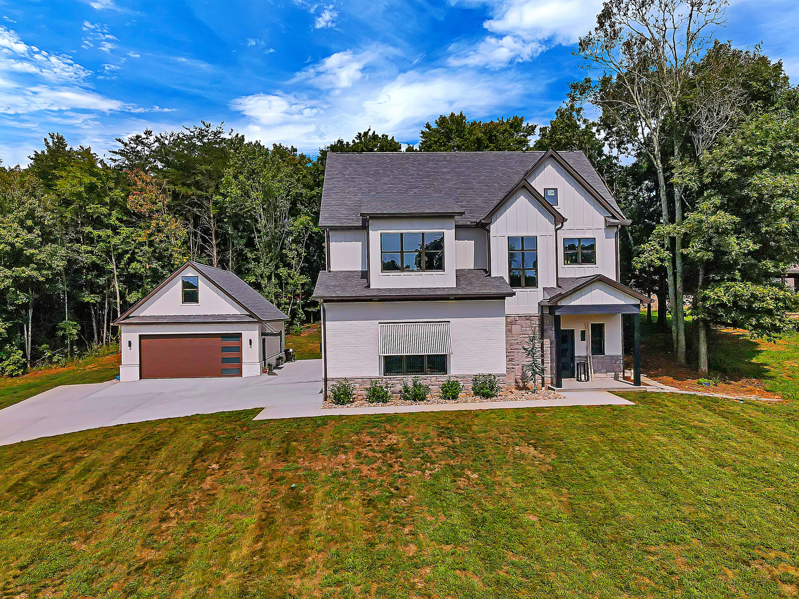 1628 Thomas Woods Way - Photo 2