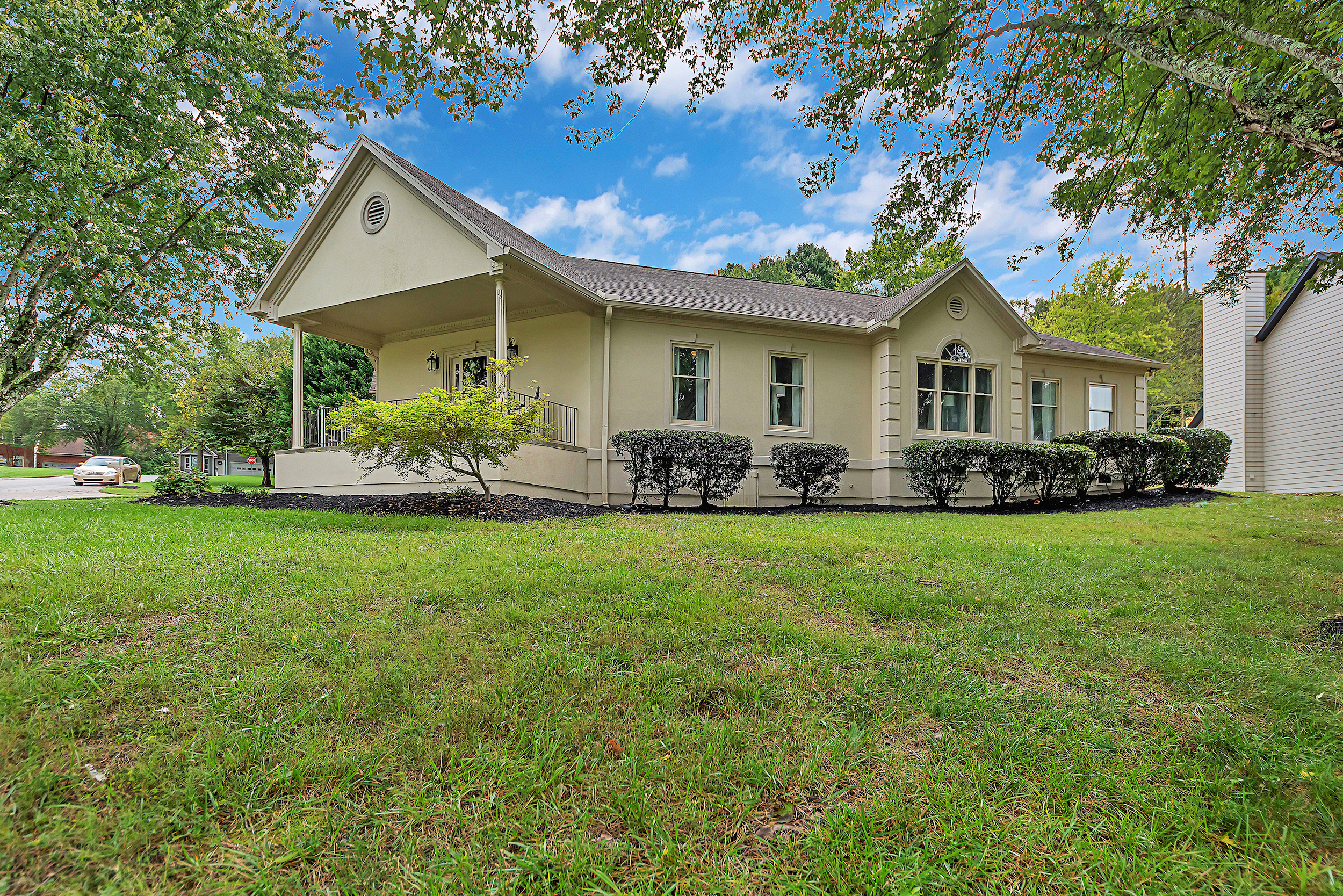 1100 Whately Way - Photo 2