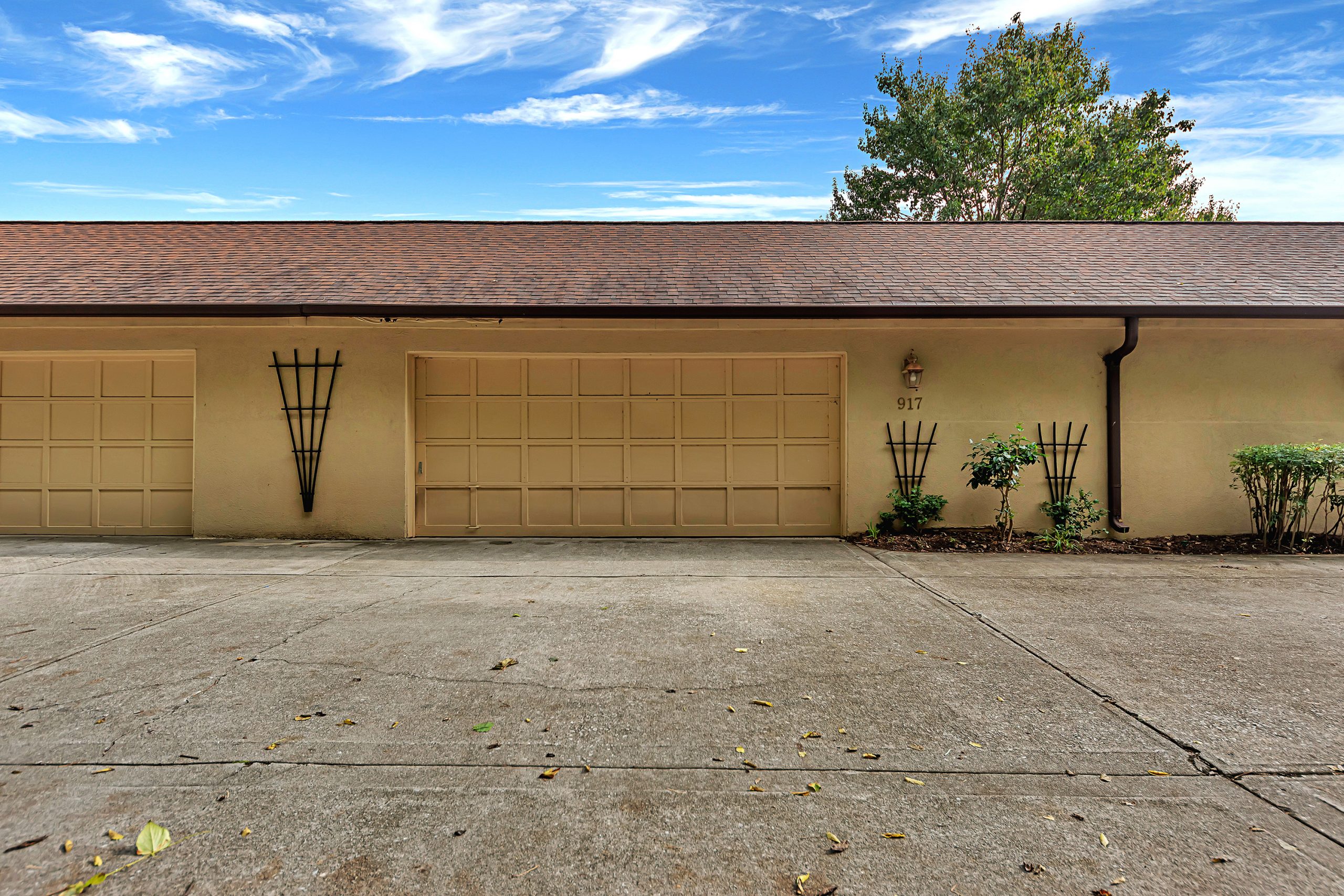917 Westcourt Drive - Photo 5