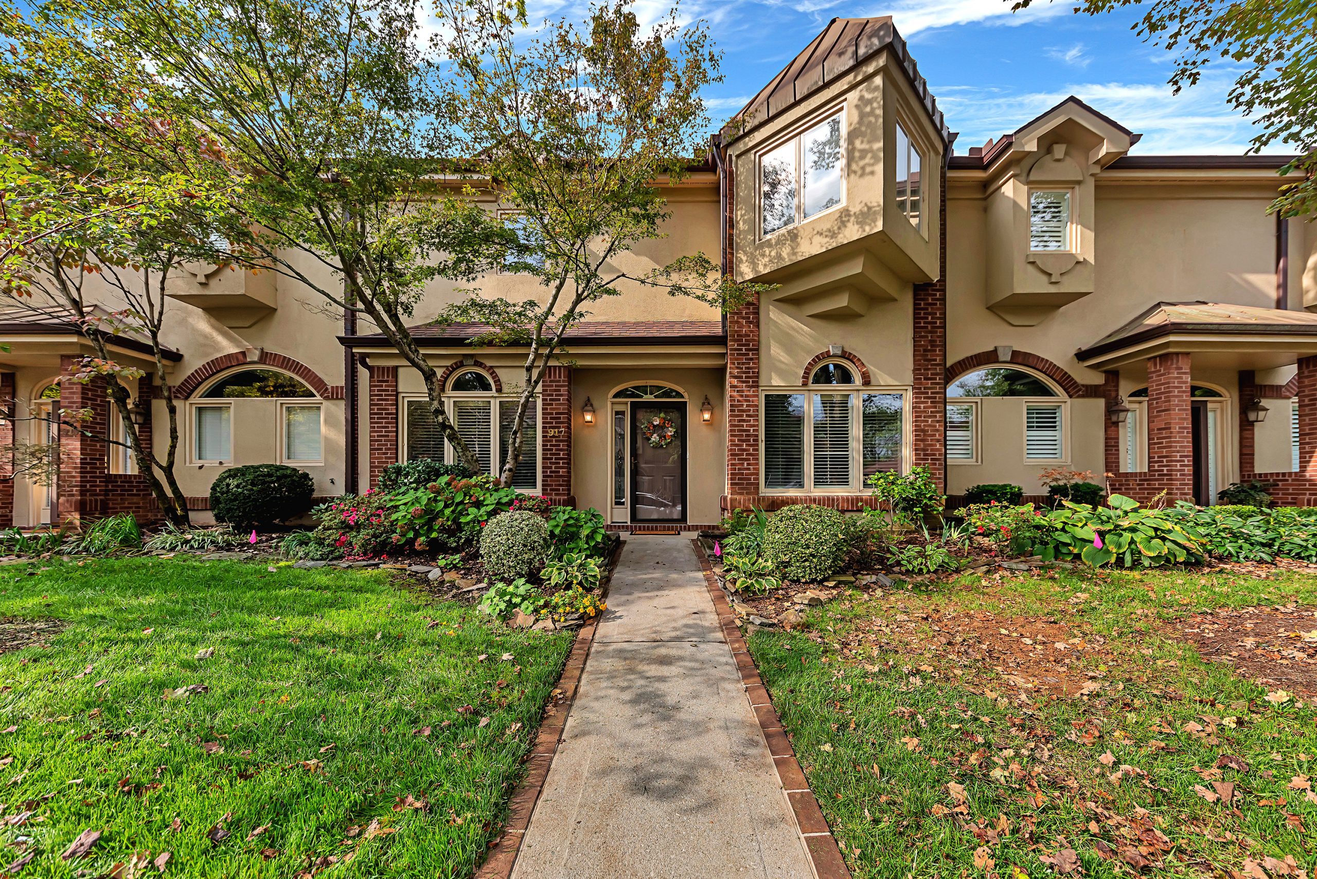 917 Westcourt Drive - Photo 2