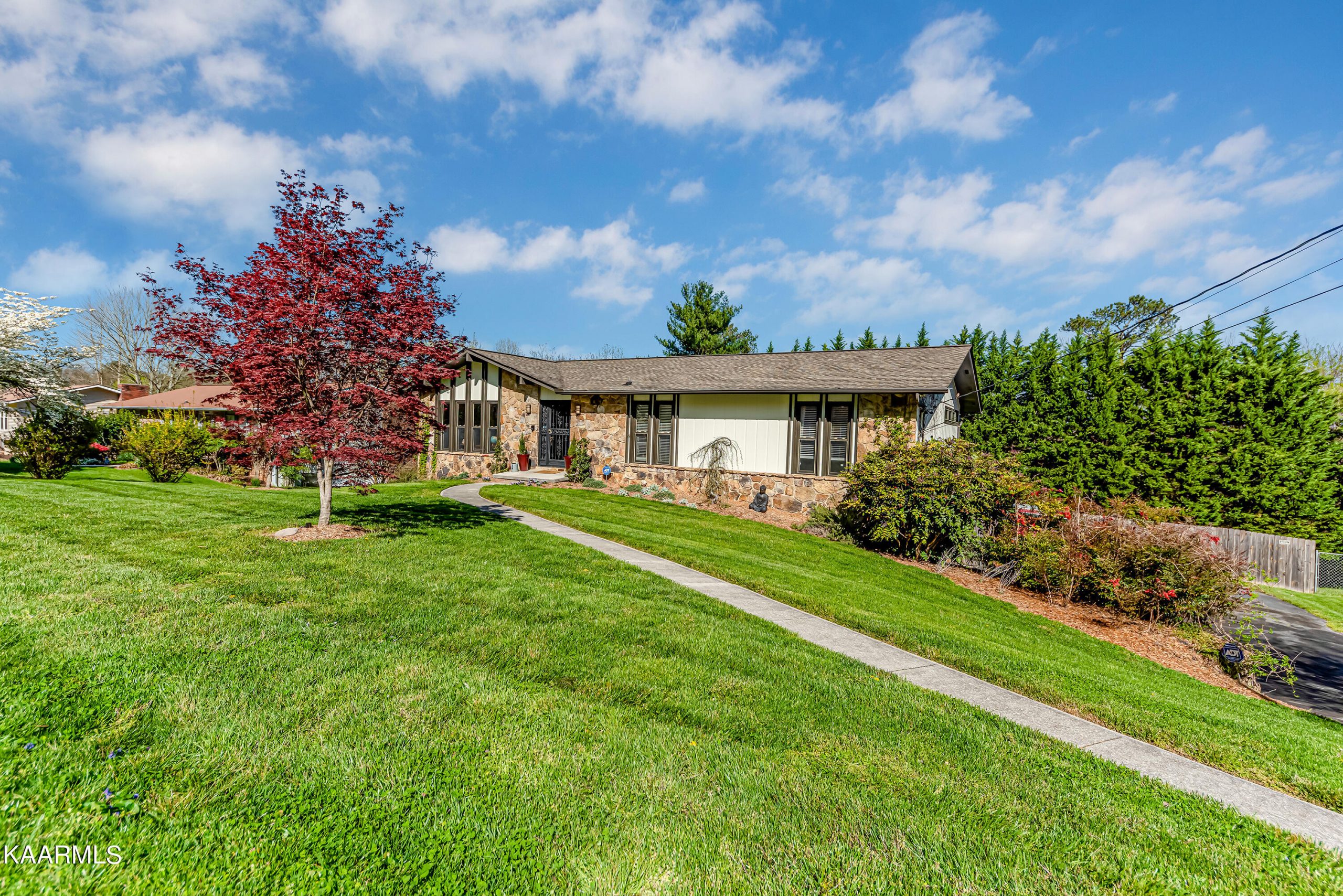 5327 Lance Drive - Photo 3