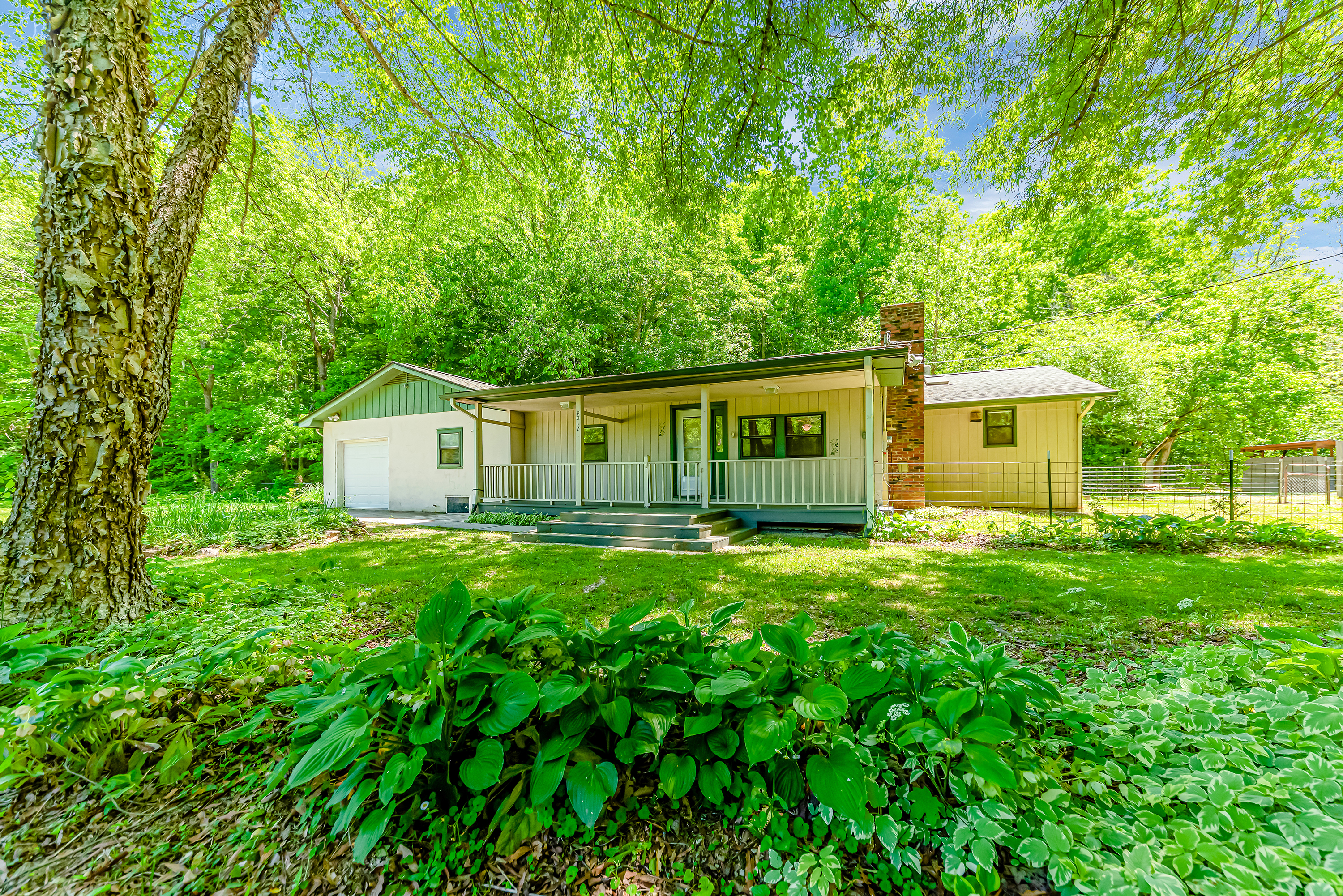 9012 Brock Rd - Photo 2
