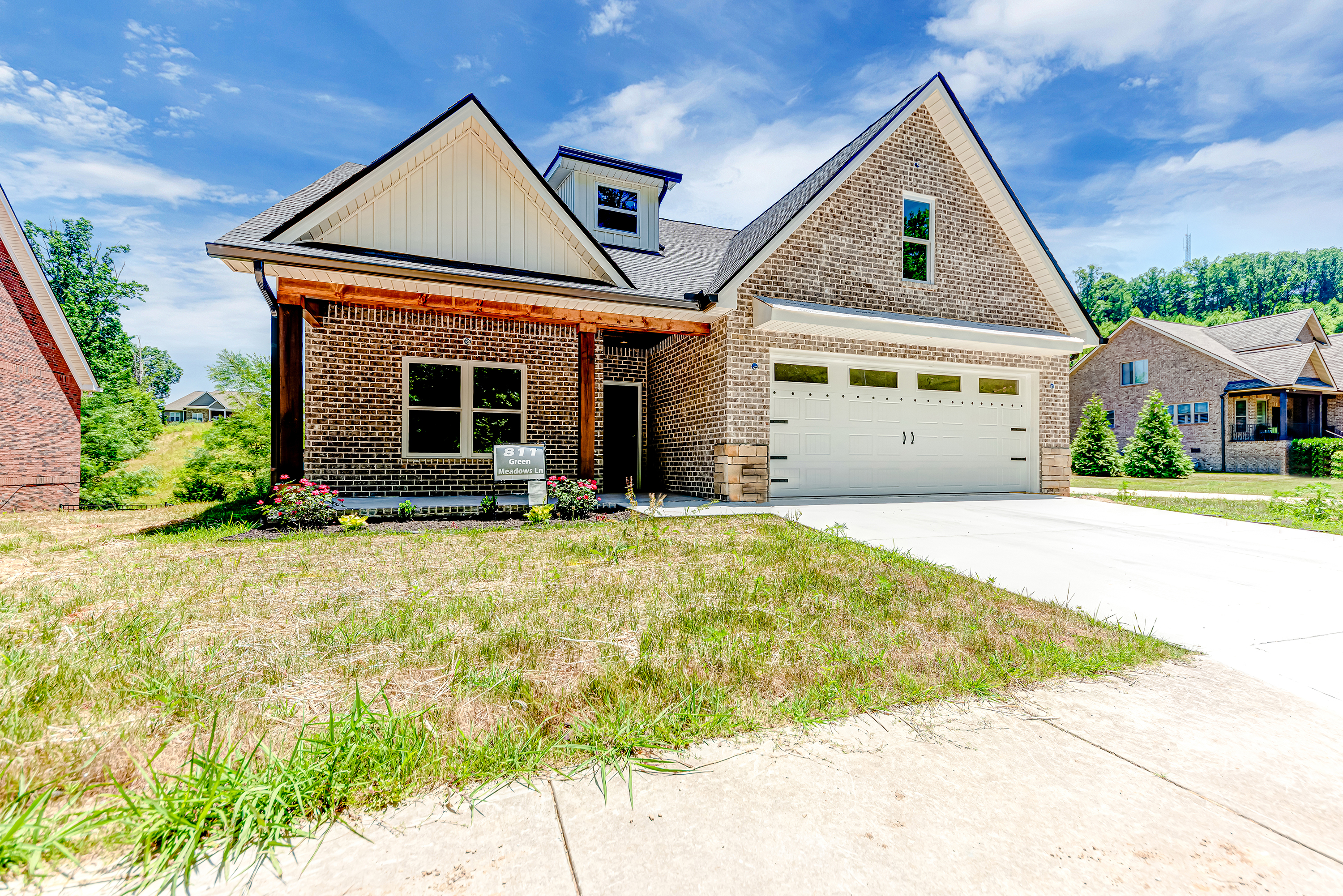 811 Green Meadows Lane - Photo 2