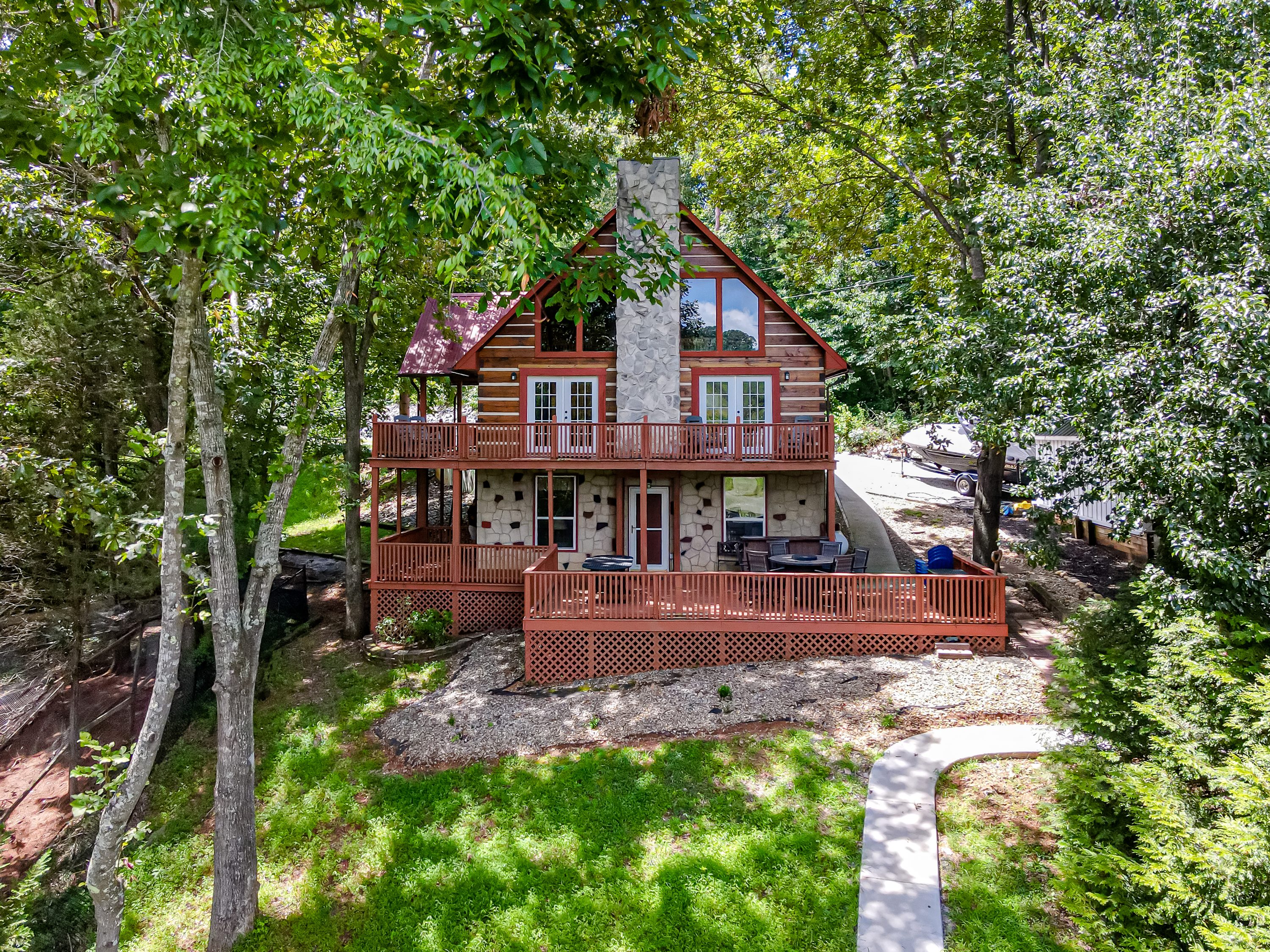 447 Lakeside Road - Photo 1