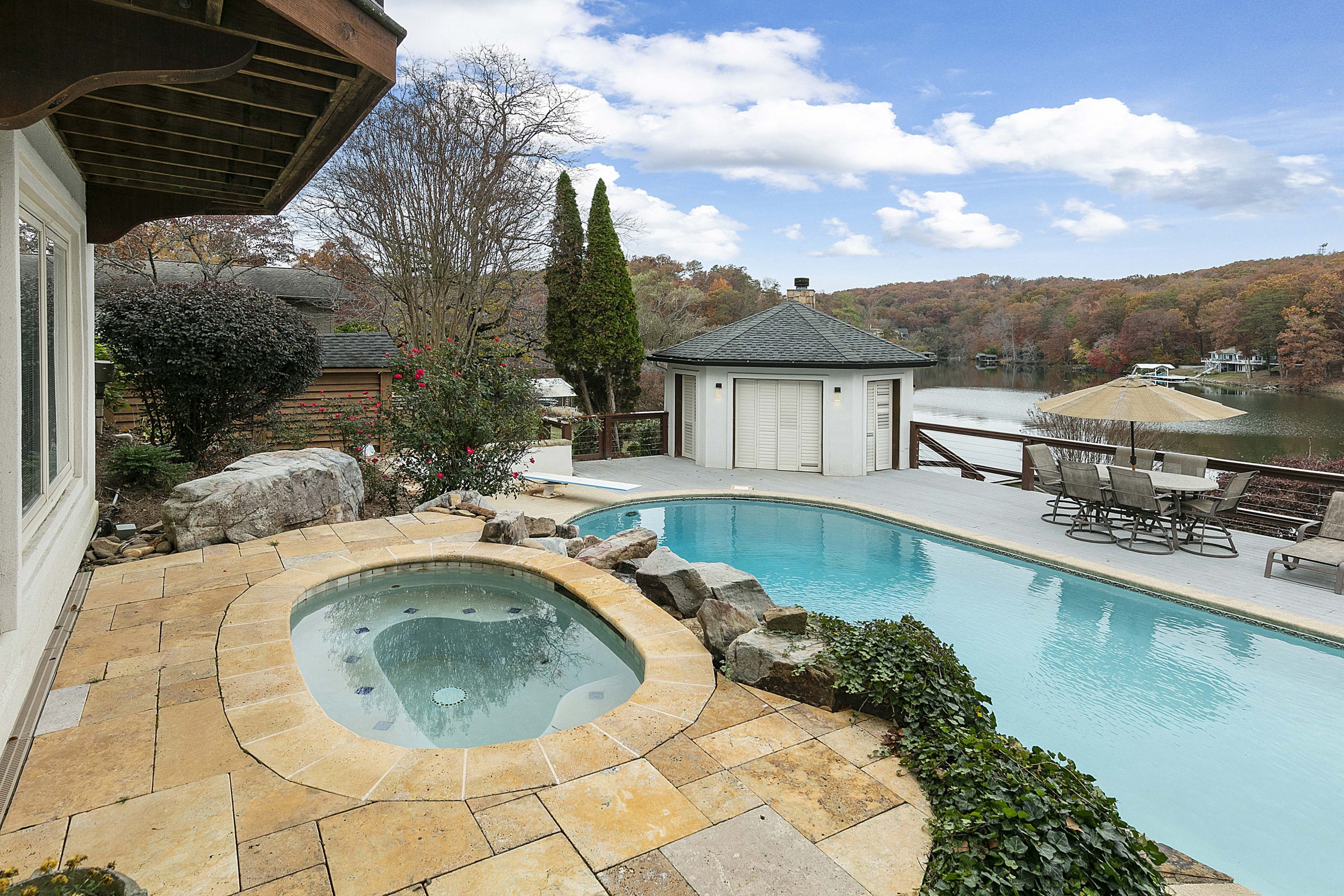 2660 Coulter Shoals Cir, Lenoir City, TN 37772 - Photo 11