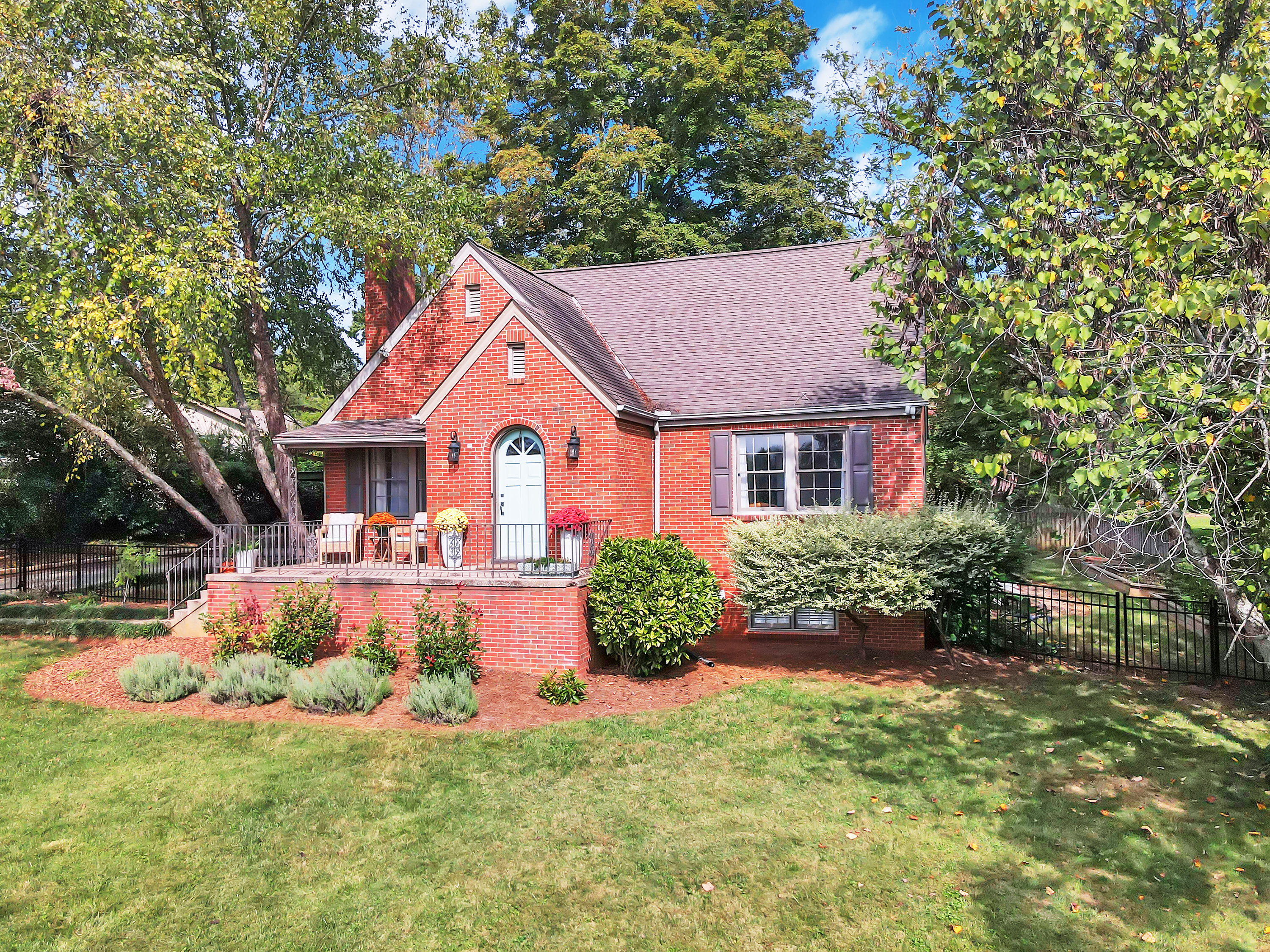3709 Mayfield Drive Knoxville, TN 37918 - Photo 4