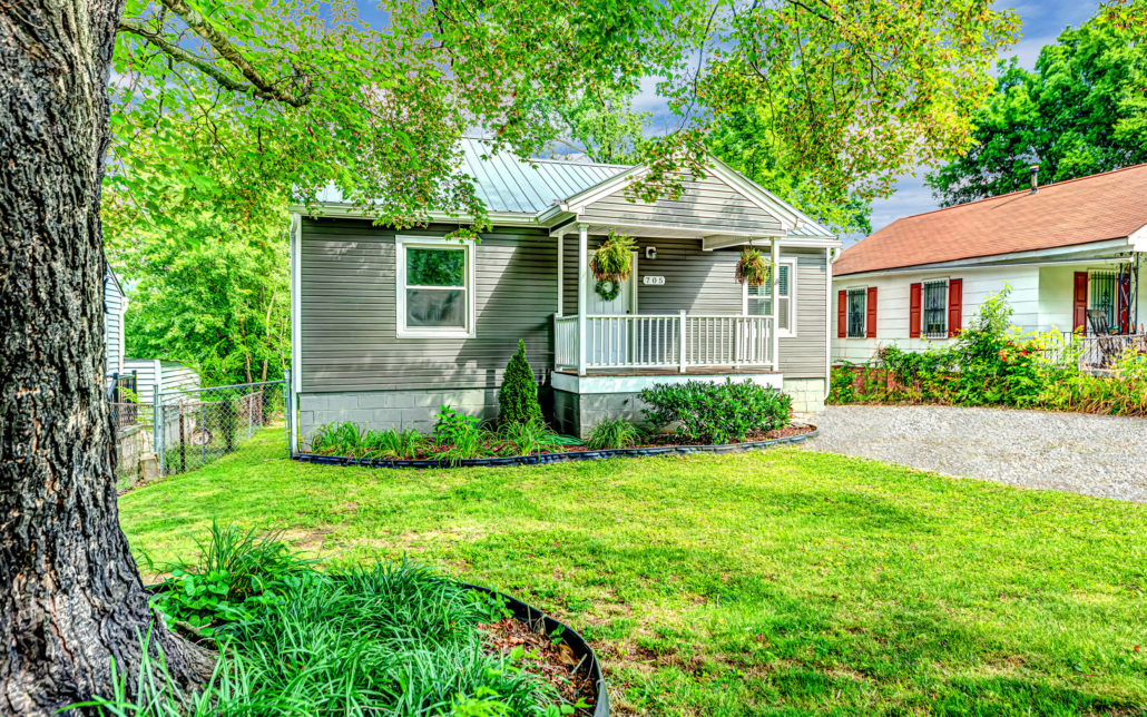 705 Oglewood Ave, Knoxville, TN 37917 - Photo 2