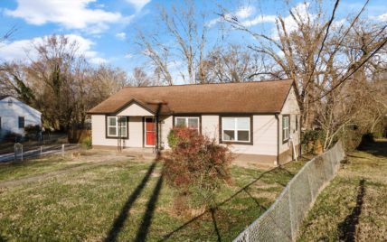 2317 Adair Ave, Knoxville, TN 37917 - Photo 3