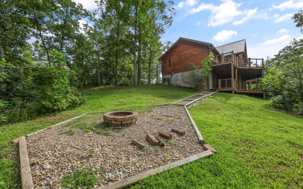 2421 Misty Shadows Drive, Sevierville, TN 37862 - Photo 3